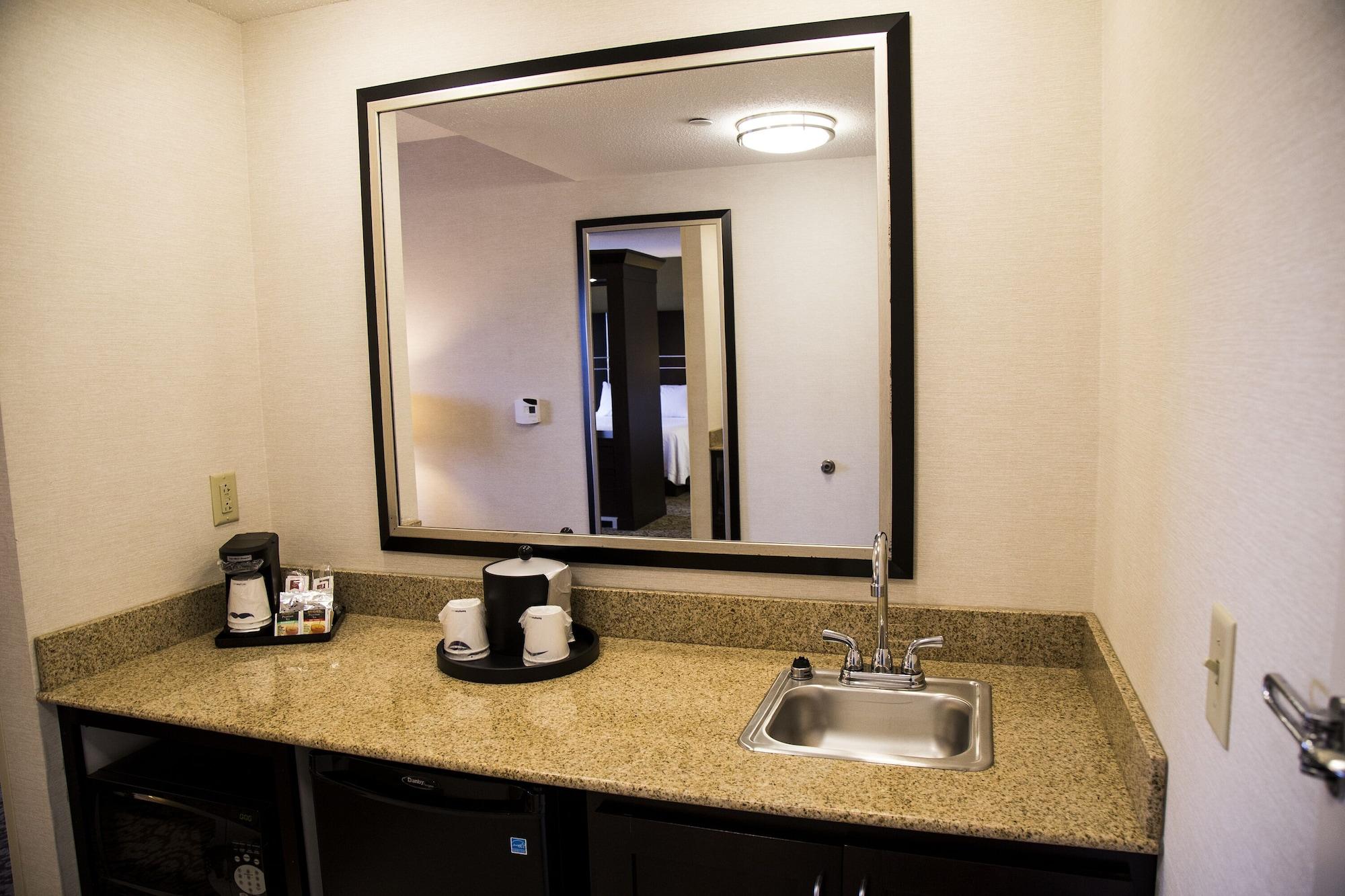 Hampton Inn & Suites Sharon West Middlesex Exteriér fotografie
