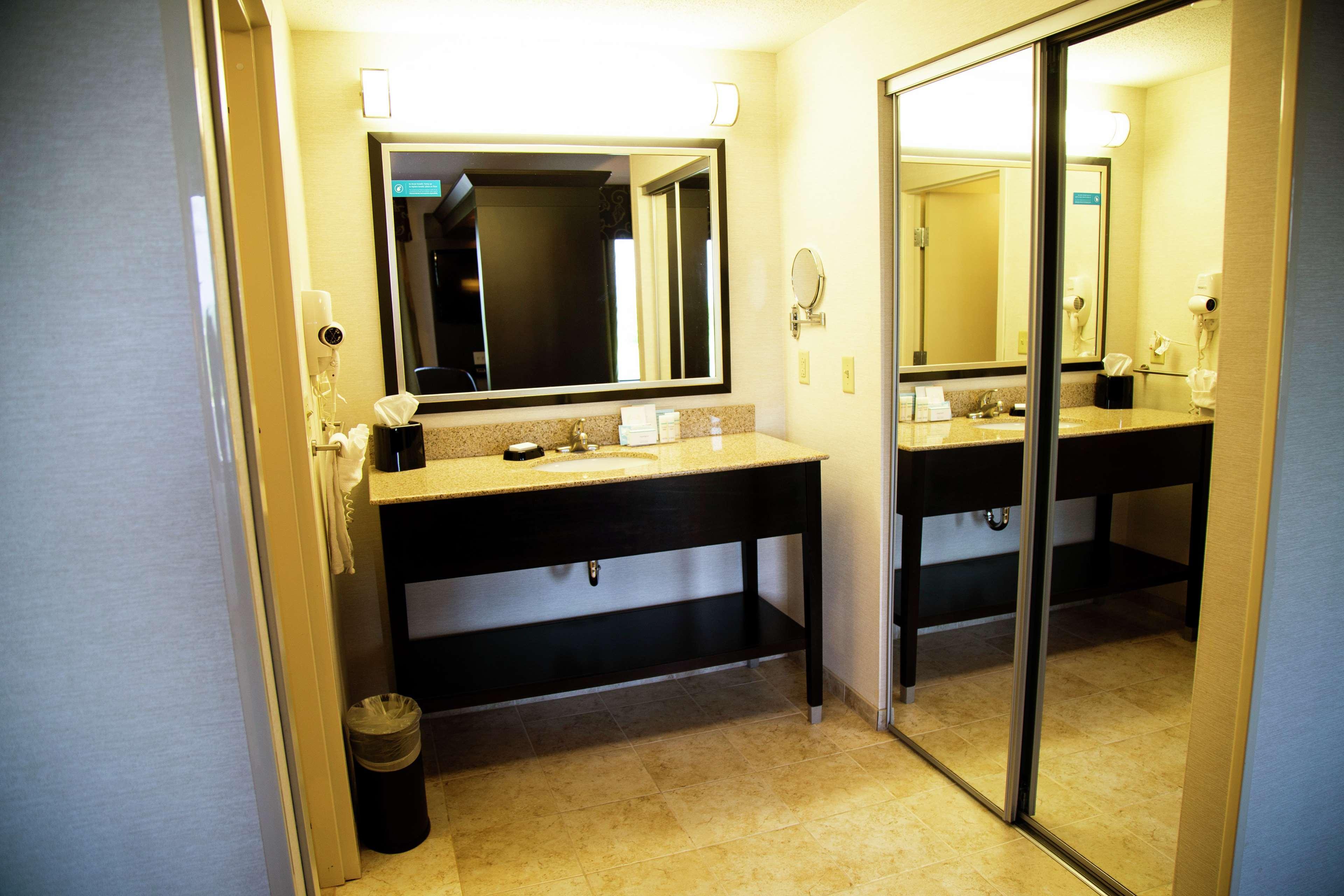 Hampton Inn & Suites Sharon West Middlesex Exteriér fotografie